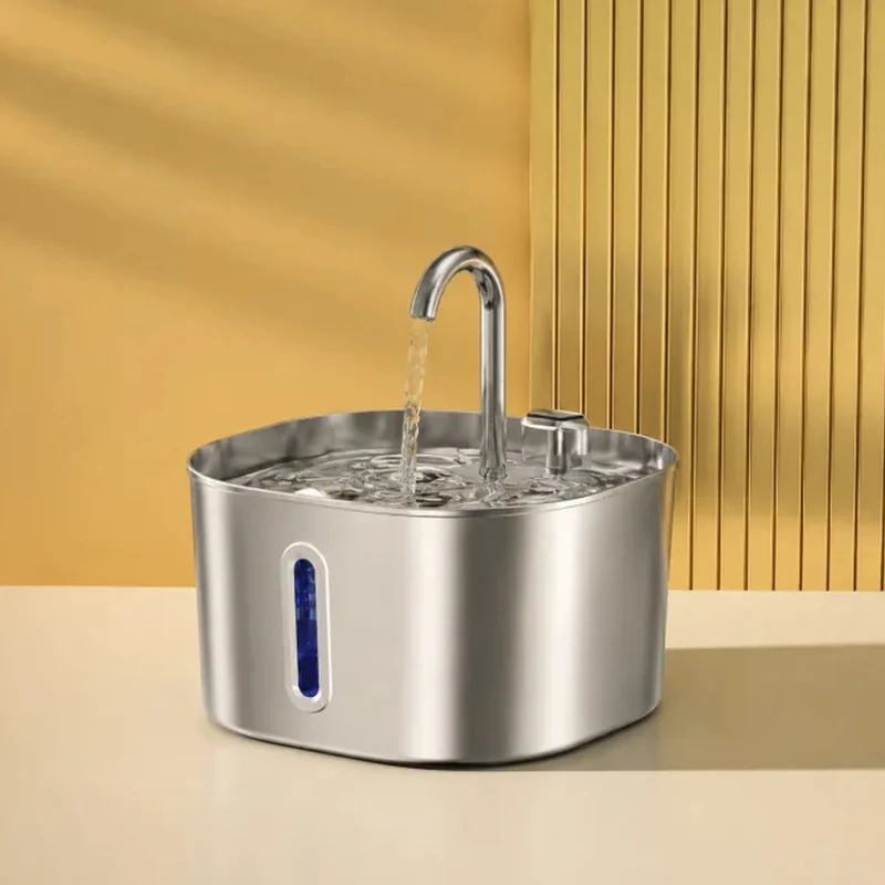 Fontaine à eau pour chat en inox 2,2 L — silencieuse