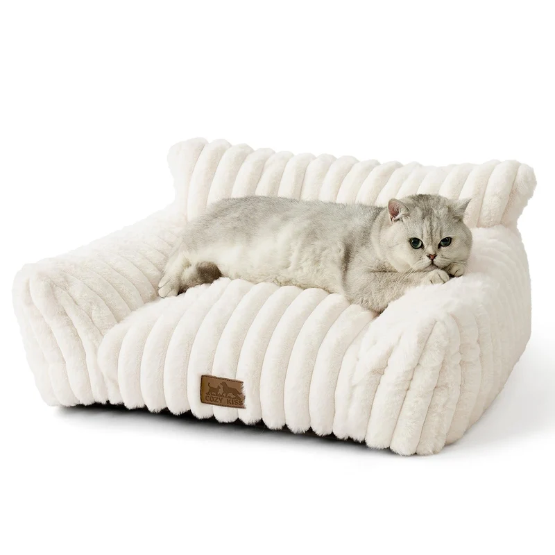 COZY KISS Canapé Chat Doux et Ultra-Moelleux – Couch pour Chats et Petits Chiens, Fourrure Synthétique de Lapin, Crème, Taille S (65 × 44 cm)