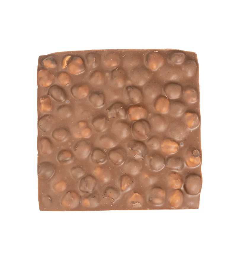 Bloc de chocolat au lait aux noisettes