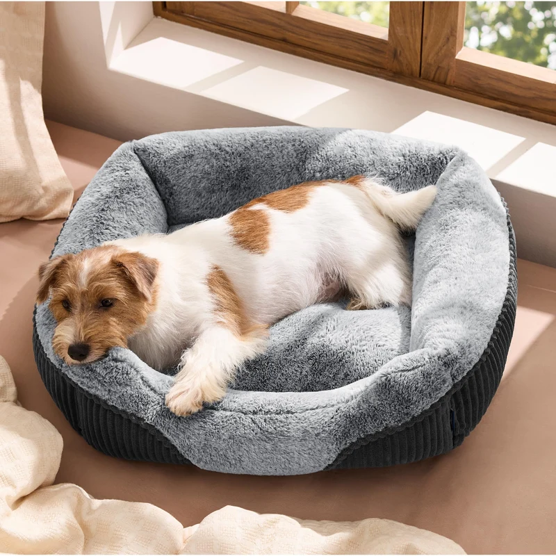 Bedsure Lit Chien Rectangulaire Peluche Gris — 25x21x7 po, 20 lb max, Base Antidérapante