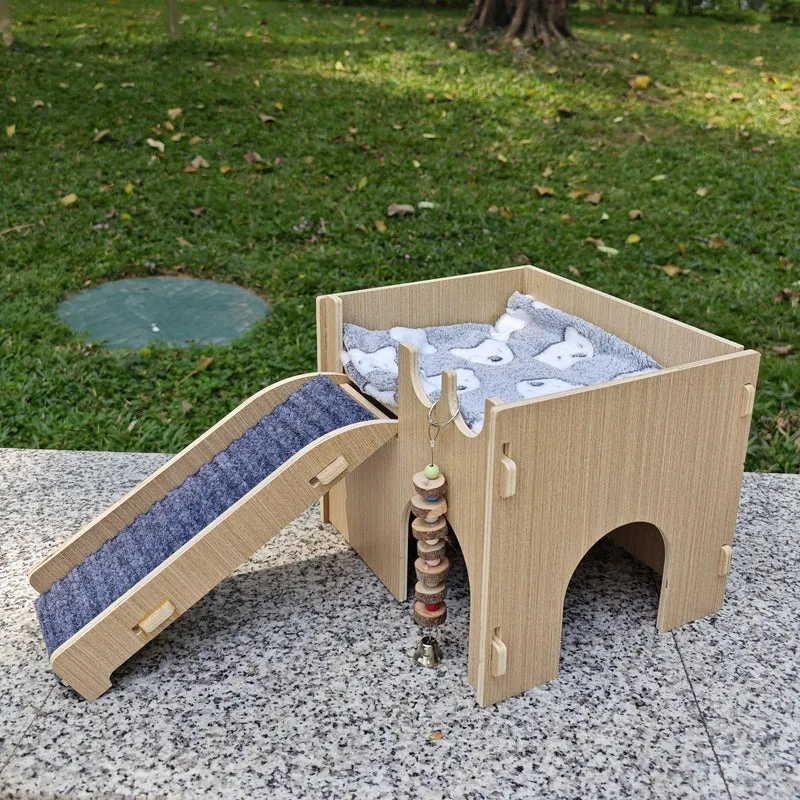 GaoHanKJ – Château en bois pour cochons d’Inde : Hideout à double grottes, escalier anti-dérapant, coussin doux