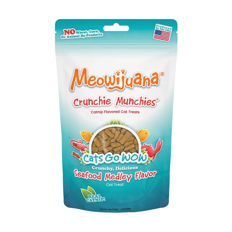 Meowijuana Crunchie Munchies – Friandises Seafood Medley pour Chat, Herbe à Chat Biologique, Faible Calories, Fabriqué aux États‑Unis