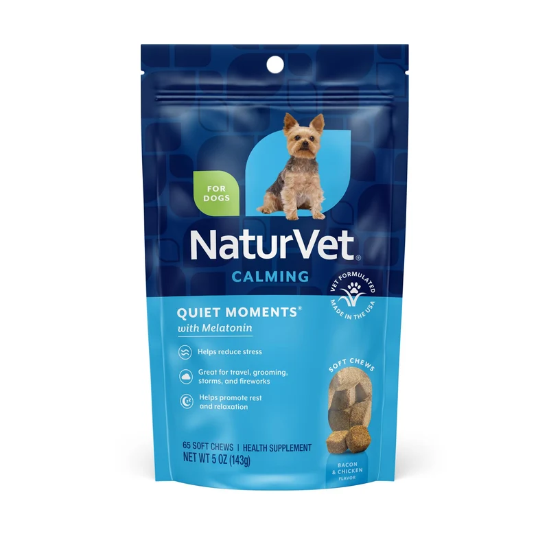 NaturVet Quiet Moments: Friandises molles au mélatonine pour chien – calme potentiel lors d'orages, visites chez le vétérinaire, feux d'artifice et voyages – saveur bacon et poulet – 65 unités