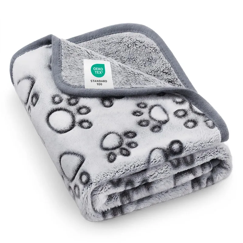 Luciphia Couverture Premium Douce pour Chiens et Chats — 300GSM, Gris à Motif Pattes, Lavable XL 145×102 cm