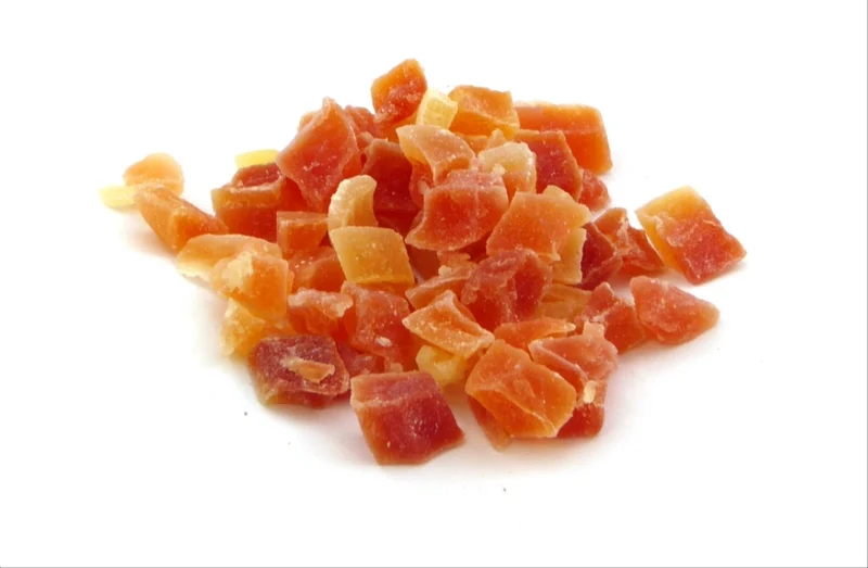 Cubes de papaye séchée