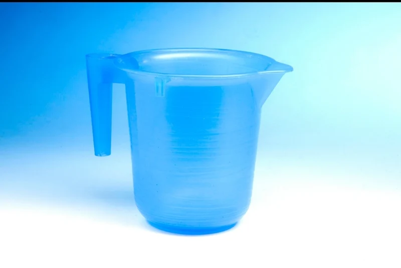 Pichet à eau en plastique bleu - Moldes Ave